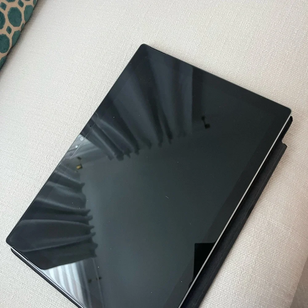 Microsoft Surface Go